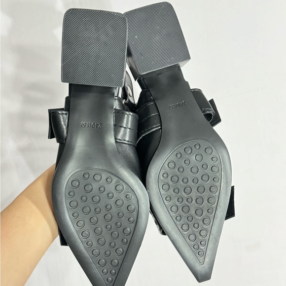 Black buckle flats - Picture 4 of 4